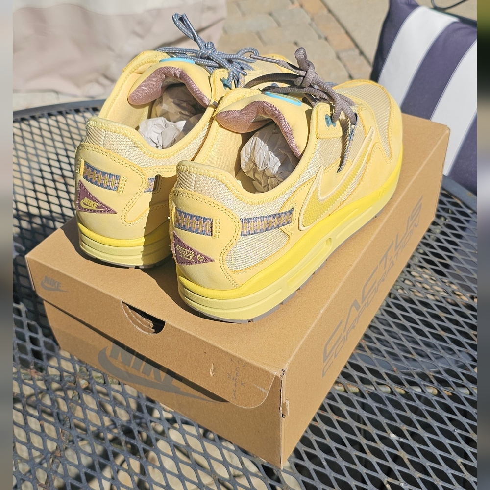 Travis Scott Nike Air Max 1 Cactus Jack Saturn Gold - Picture 3 of 9